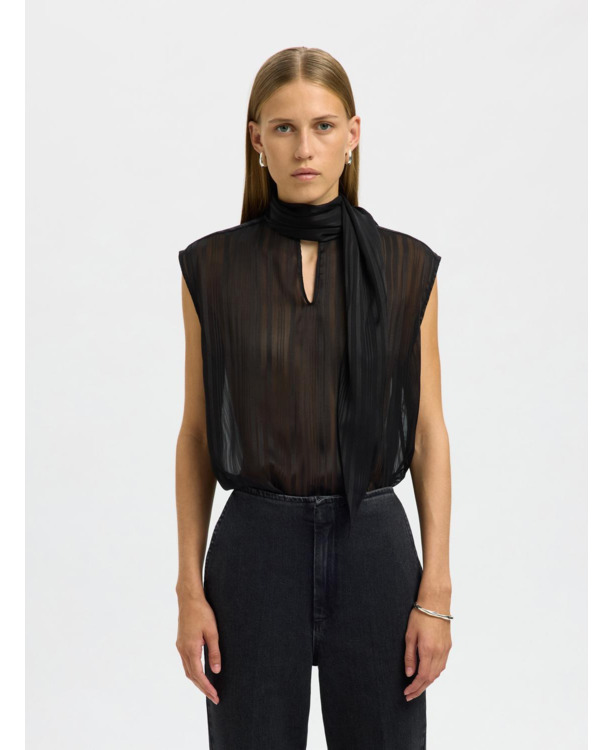 Regular Fit High Neck Sleeveless (S/L)