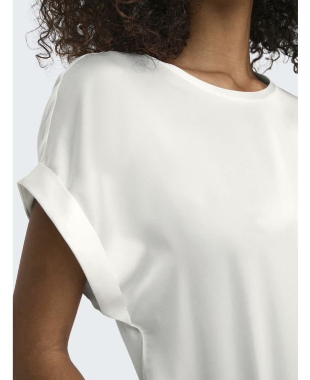 Regular Fit O-Neck Short Sleeves (S/S) O-hals top met korte mouwen voor de vrouwelijke stijl