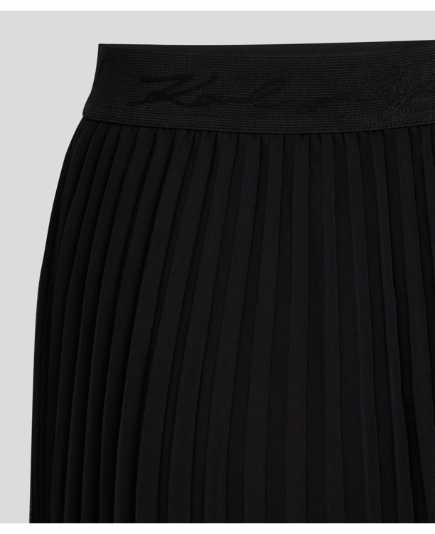 SIGNATURE EDGE PLEATED SKIRT