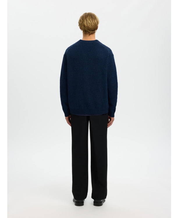 Relaxed Fit V-Neck Long Sleeves (L/S)