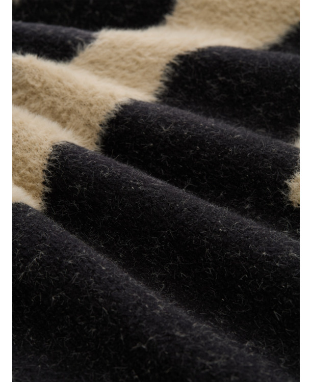 Gebereide trui met col