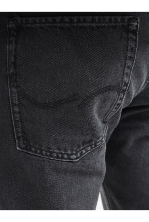 Relaxed fit jeans