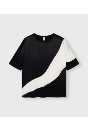 tee blouse contrast