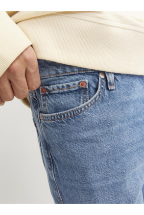 Relaxed Fit
