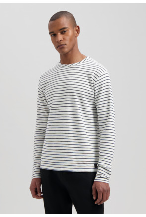 Dylan Tee
