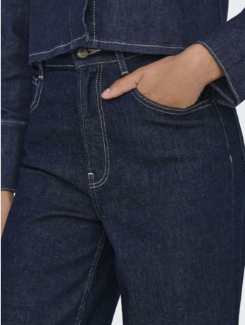 Wide Leg Fit