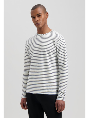 Dylan Tee