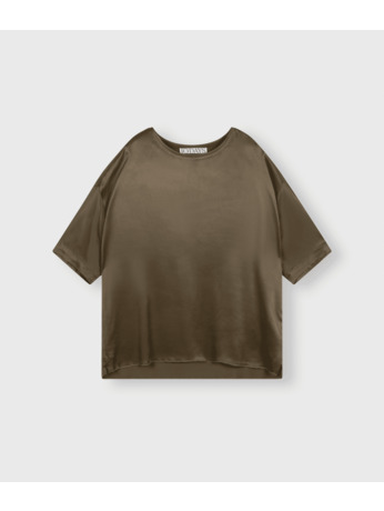 satin tee