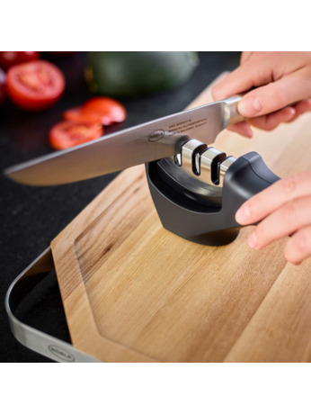 Knife sharpener